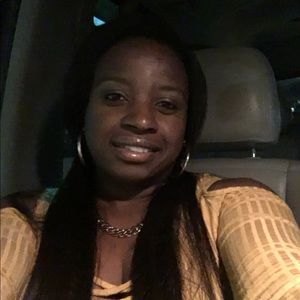 Meet your Posher, Yolanda